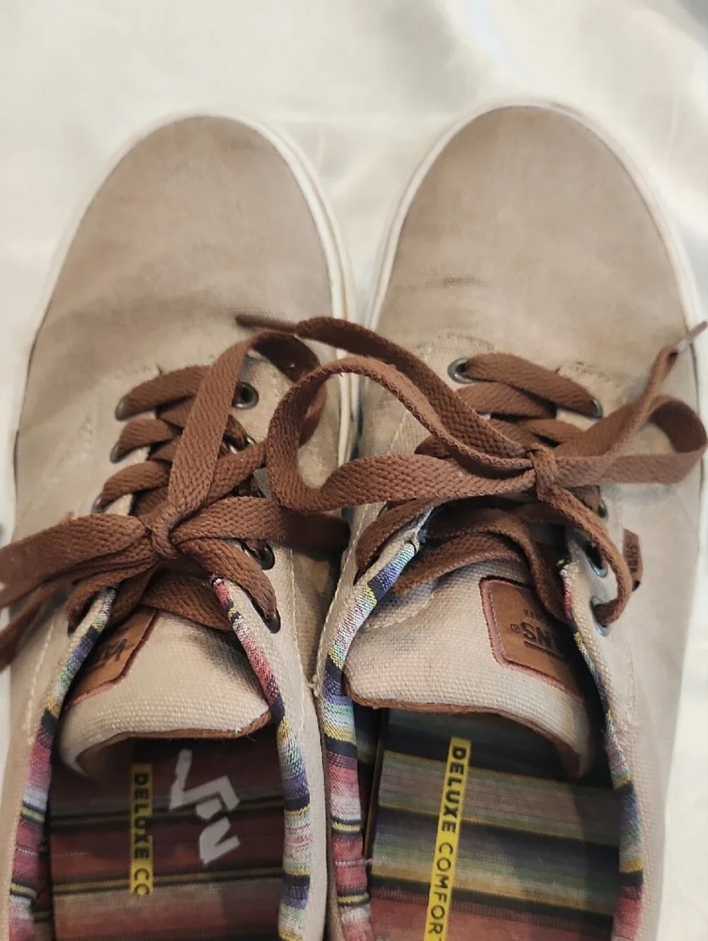 VANS Men's Beige Canvas Sneakers with Brown Laces & Striped Lining Size 10 [V1]